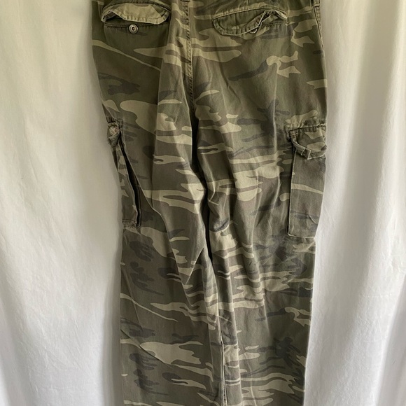 Men’s Military Camo Hunting pants 34” x 32” Quality Apparel Outfitters - Picture 7 of 9
